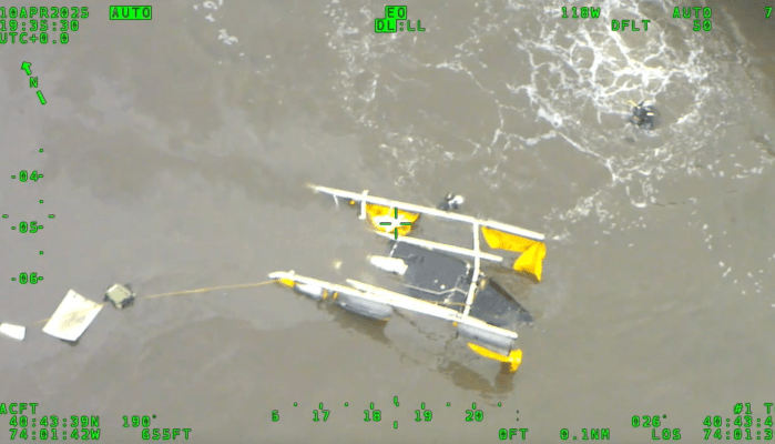 Hudson River helicopter crash: NYPD Scuba Team recounts harrowing search for doomed wreckage 5 NYPD Scuba Team searches for clues in Hudson River helicopter crash